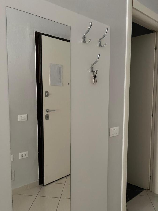 Emi Sol Apartment Vlorë 外观 照片